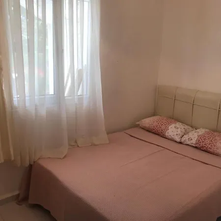 Ξενοδοχείο με διαμερίσματα Ege