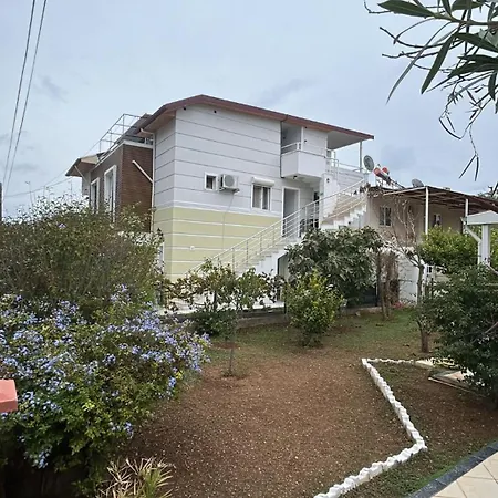 Ege Ξενοδοχείο με διαμερίσματα