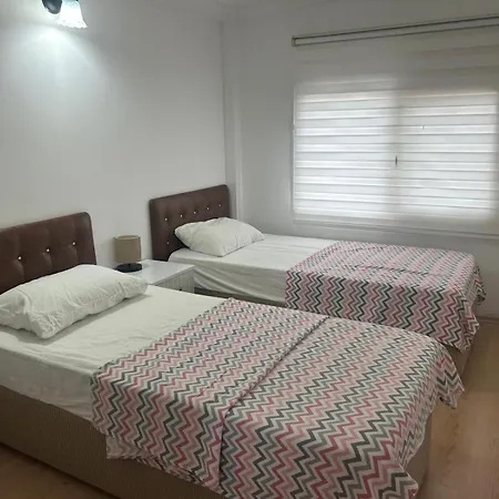Ξενοδοχείο με διαμερίσματα Ege *