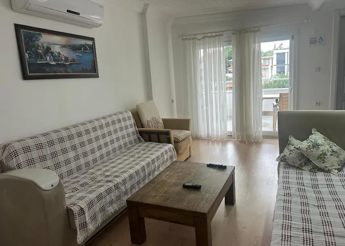 Aparthotel Ege *