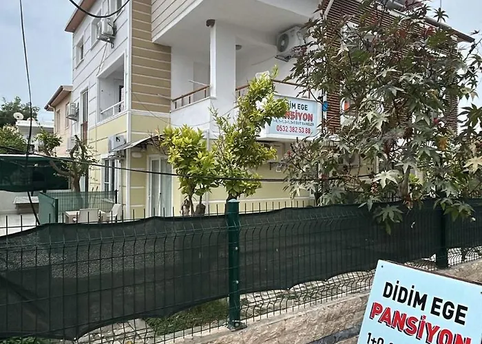 Aparthotel Ege *